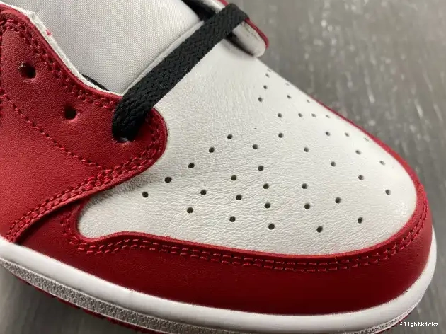 705329-600 Chicago 1 Jordan Retro Low Air 0614